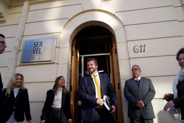 Ultraderechista Kaiser inscribe su candidatura para presidenciales de noviembre en Chile