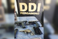 Tuvo una relación con un cura, lo denunció por violencia de género y le secuestraron un arsenal