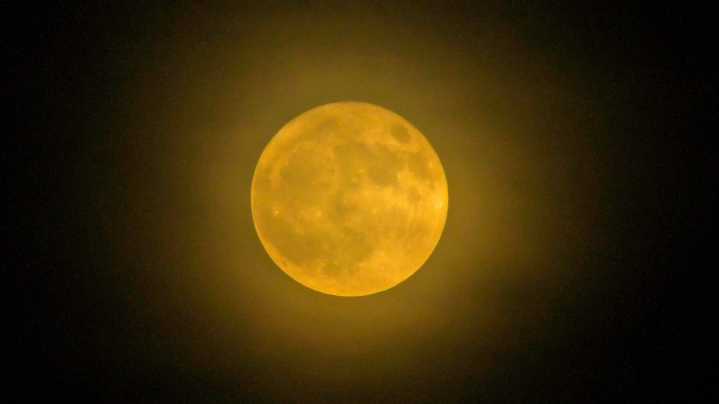 Will the full moon tonight keep you from watching the Perseid meteor shower?