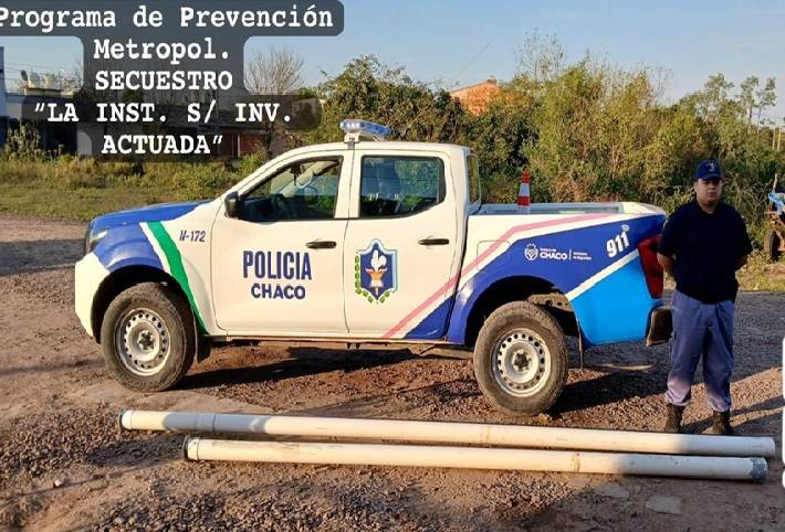 RESISTENCIA: Arrojó Dos Caños De PVC Al Ver A La Policía