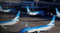 Paro de controladores aéreos: levantan la medida para este jueves