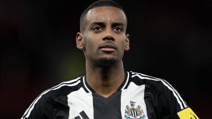 Newcastle fans should be furious at club's owners over Alexander Isak saga