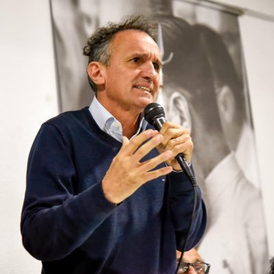 «El caso de las coimas es obsceno y se viene un voto castigo a...