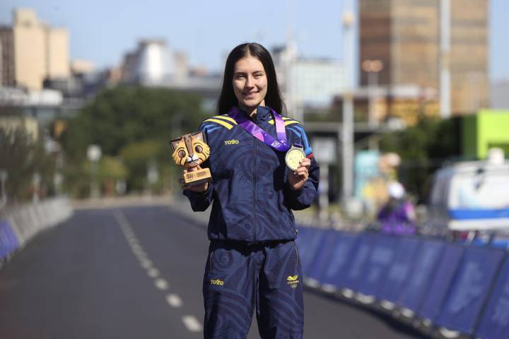 La colombiana Natalia Garzón gana la medalla de oro en ciclismo contrarreloj