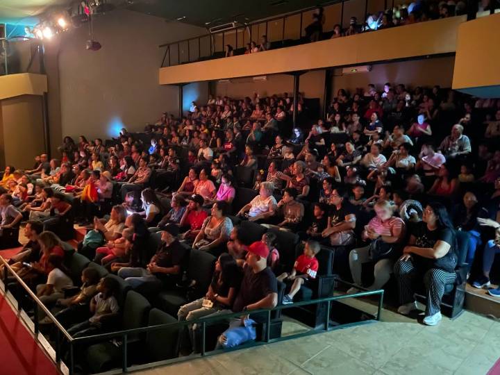 Valencianos disfrutan del Festival de Teatro Venezolano 2025