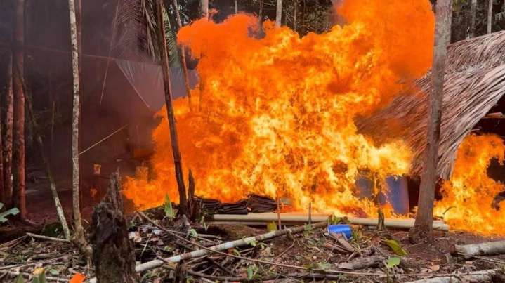 Fuerza Armada destruyó campamento de minería ilegal en Amazonas