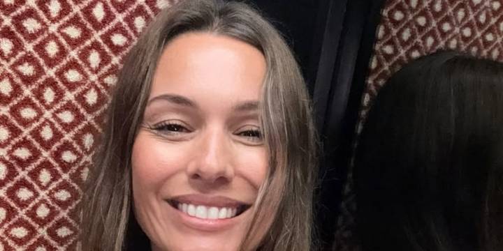 El inesperado gesto de Pampita con sus fanáticos en la vía pública: “No se le caen los anillos”