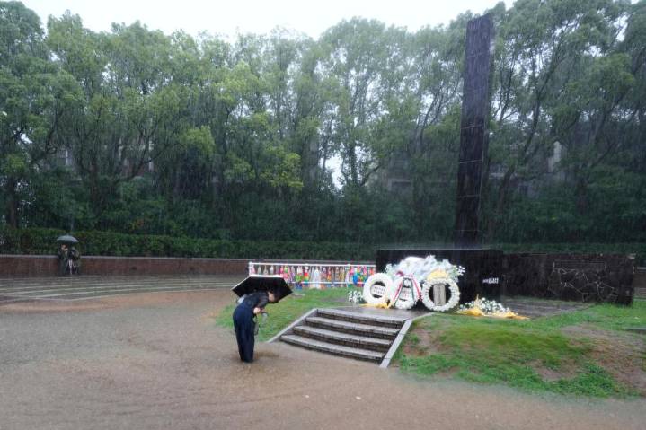 Nagasaki conmemora 80 años de bomba atómica y sobrevivientes confían en jóvenes para la abolición