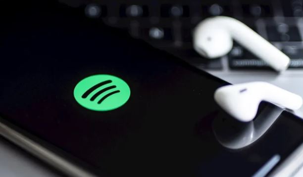 Spotify lanza mensajes directos dentro de su aplicación