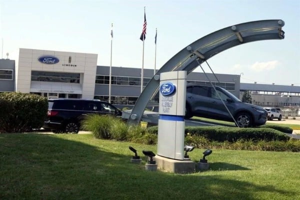 Invertirá Ford casi 2 mil mdd en EU para autos eléctricos