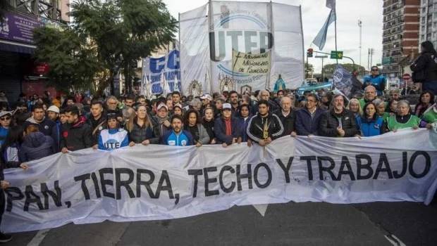 San Cayetano: sindicatos y movimientos sociales marchan en defensa del empleo