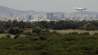 El mal tiempo causa cancelaciones y retrasos de vuelos en el aeropuerto de El Prat