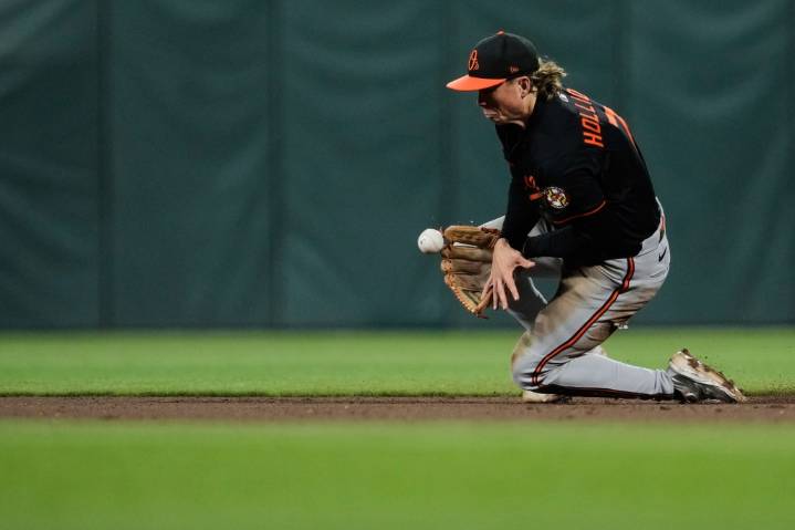 Orioles embarrassed in sloppy 15