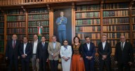 Rosa Icela Rodríguez se reúne con líderes parlamentarios morenistas y opositores