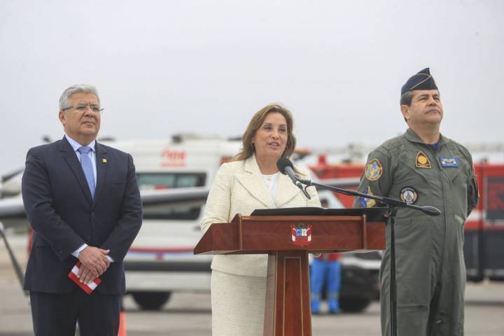 Presidenta Boluarte busca que la FAP sea institución moderna y líder aeroespacial