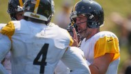 Steelers' Aaron Rodgers eager for helmet switch: 'It looks like a spaceship'