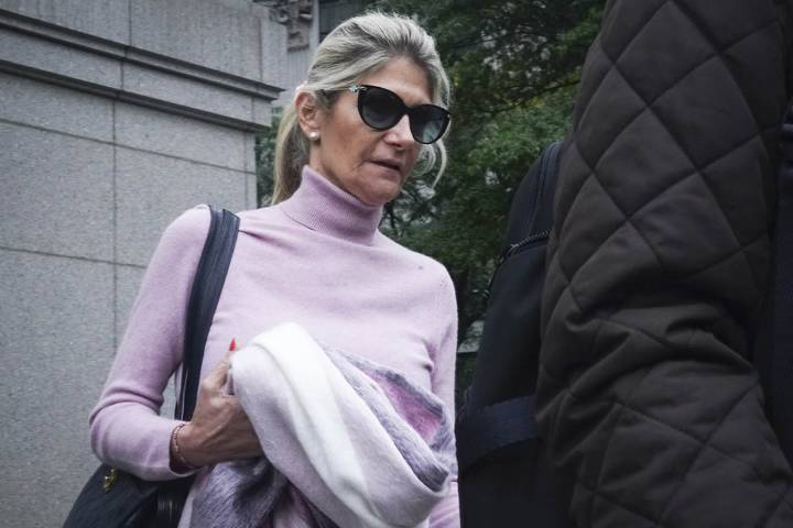 Fiscales solicitan siete años de prisión para la esposa de Bob Menéndez acusada de aceptar sobordos