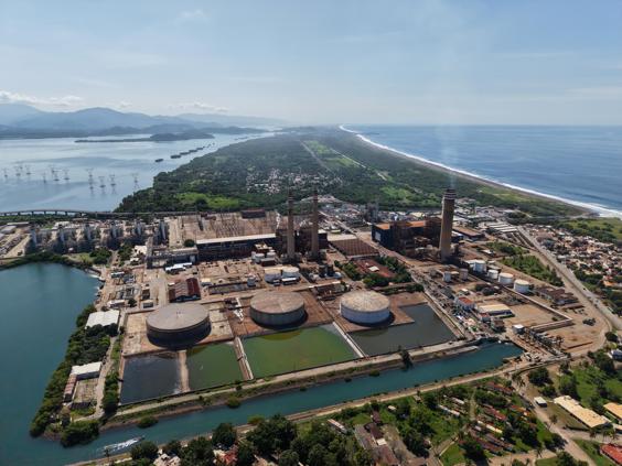 Sheinbaum busca convertir a Manzanillo en el primer puerto de América