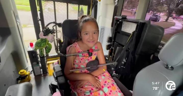 Community helps 10-year-old girl gain new freedom with wheelchair
