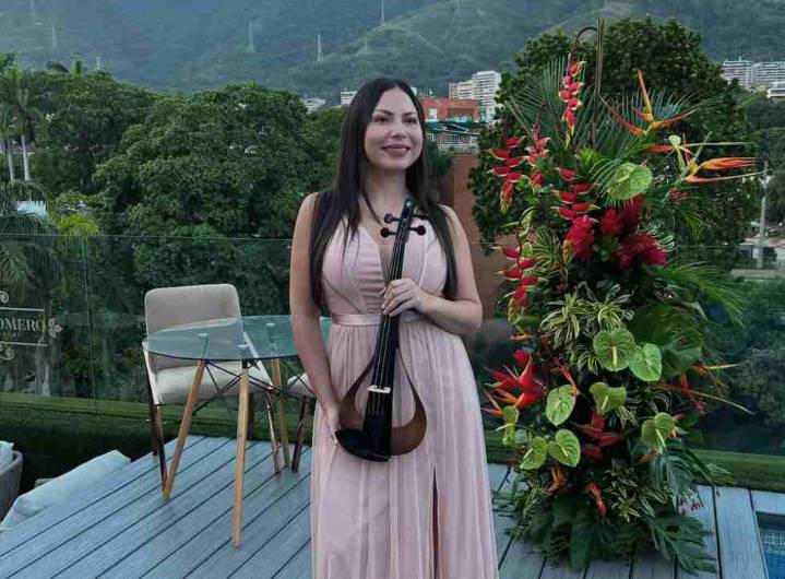 La violinista venezolana que compartió escenario con Coldplay y Luis Miguel