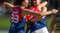 Deportiva Francesa ganó y sigue en la pelea por la cima