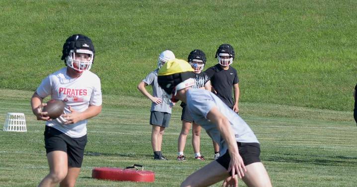 Photos: Ottawa High School, Streator and Marquette start football practices