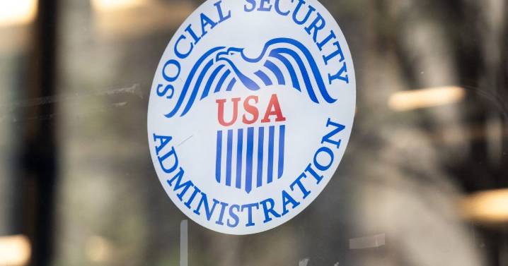 Pago del Seguro Social por $5,108 llega el miércoles 20 de agosto, ¿quiénes lo reciben?