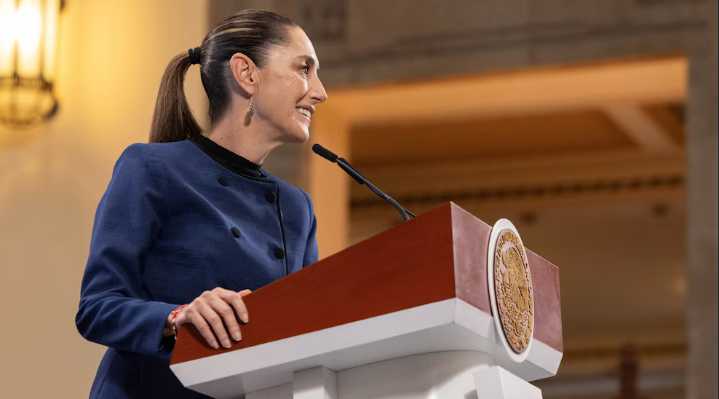 Sheinbaum presume cifra histórica: México con menor nivel de pobreza en cuatro décadas