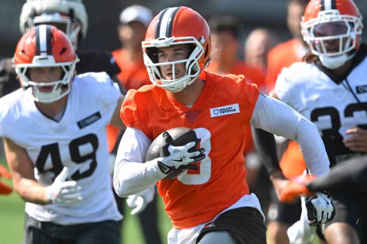 Raiders trade for QB Kenny Pickett after injury to Aidan O’Connell