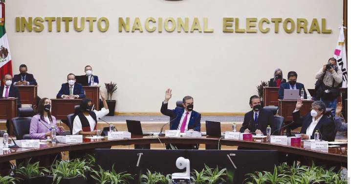 INE presenta anteproyecto presupuestal 2026 por 25 mil 896 millones de pesos ¿En qué se va a invertir?