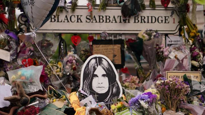 Ozzy Osbourne's kids, who starred with him in 'The Osbournes,' pay tribute