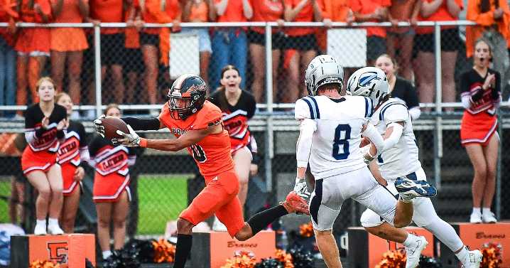 PHOTOS: Flathead squares off against Great Falls