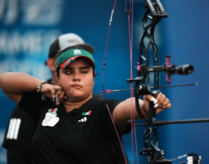 Andrea Maya Becerra, campeona de tiro con arco en Juegos Mundiales en Chengdú