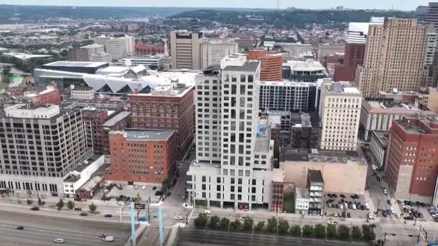 Cincinnati council approves revised curfew for minors, funding for police