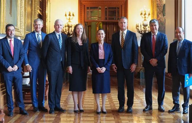 Walmart se compromete con Sheinbaum para integrarse a Plan México