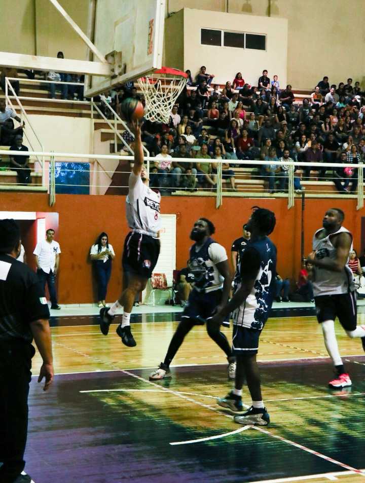 Reyes 94-76 Hidden Gems USA