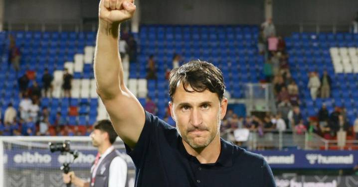 Beñat San José: "La expulsión vino a raíz de nuestra insistencia"