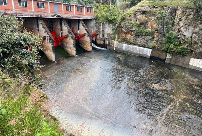 Por lluvias, desfogan presa de Cointzio en Morelia; alcanzó 100.26% de su capacidad