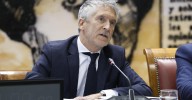Marlaska acusa al PP de querer "enmascarar sus errores" por los incendios como Mazón con la DANA