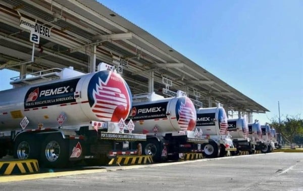 Tras desabasto de combustible, pasan pipas de Sedena a Pemex