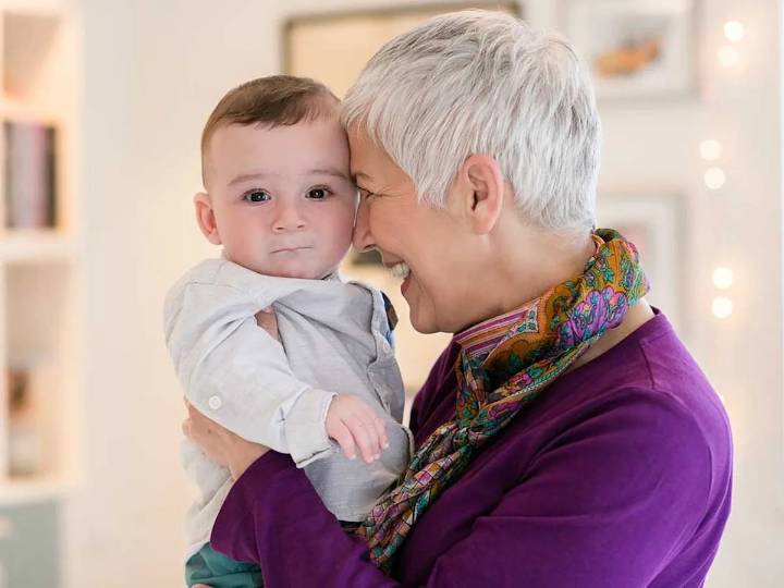 DEAR ABBY: Grandma ignores request to not traipse around with infant