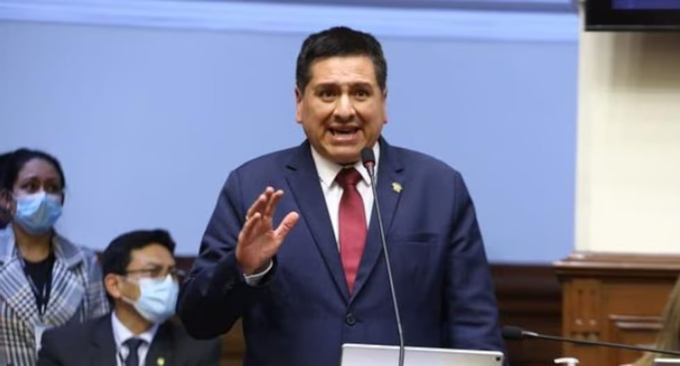 Luis Aragón denuncia que elección de Elvis Vergara en presidencia de Comisión de Ética fue “a dedo”