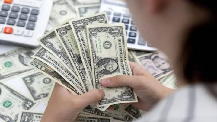 Dólar hoy y dólar blue hoy, EN VIVO: el minuto a minuto de la cotización de este lunes 18 de agosto de 2025