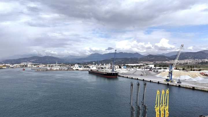 Más de 60.500 pasajeros pasan por el Puerto de Motril