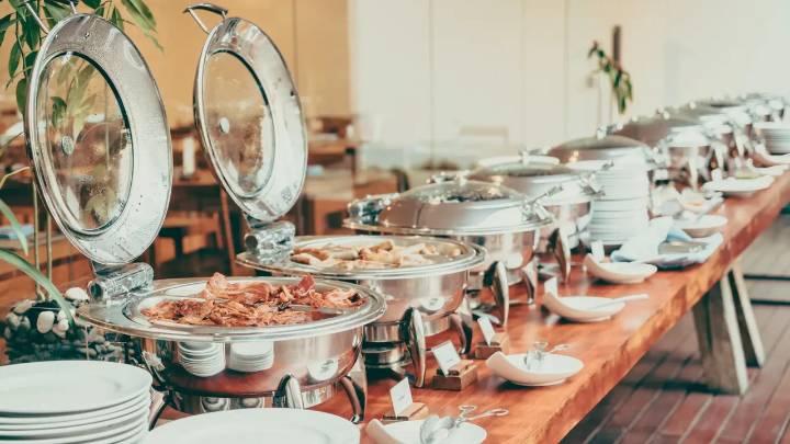 Reconocida cadena de hoteles está ofreciendo desayunos tipo buffet a 1 dólar: así puede participar