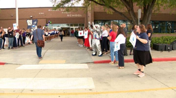 Jordan School District throws welcome celebration for its 280 new teachers