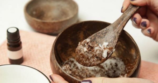 El tinte casero que oculta las canas y contiene colágeno para que el cabello crezca fuerte y sano