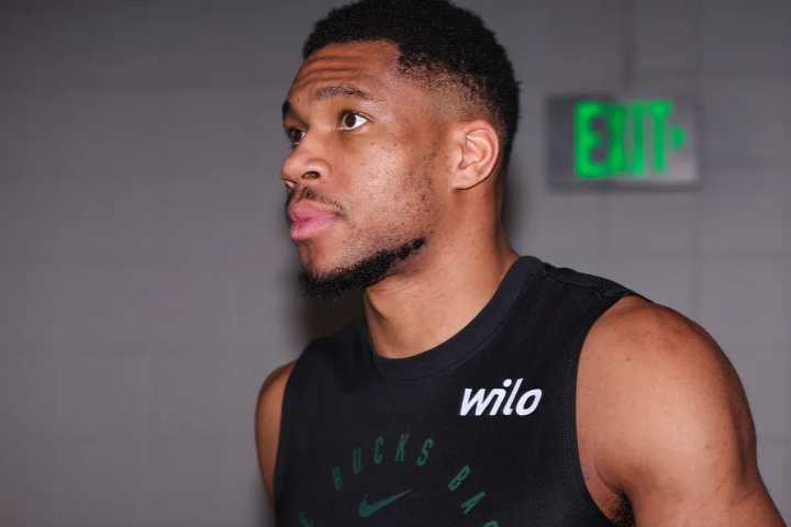 Bucks Send Cold Message to Knicks Over Giannis Antetokounmpo Amid Trade Buzz