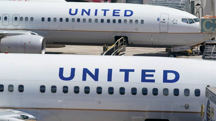 United Airlines flights grounded at multiple airports across US
