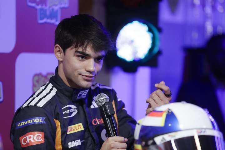 Agencia deportiva puertorriqueña firma al piloto colombiano Juan Pablo Montoya y a su hijo Sebastián